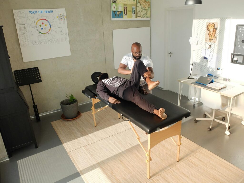 manual therapy and physiotherapy in Vaughan