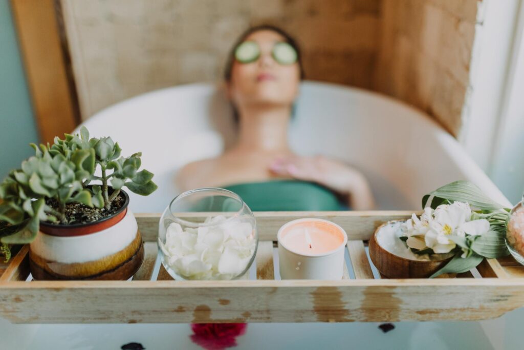 Registered massage therapist in Newmarket applying essential oils during an aromatherapy massage session