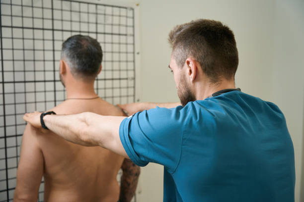 Vaughan physiotherapist treating patient for back pain relief