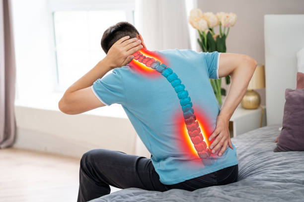 Chiropractor in Vaughan adjusting patient with chronic back pain