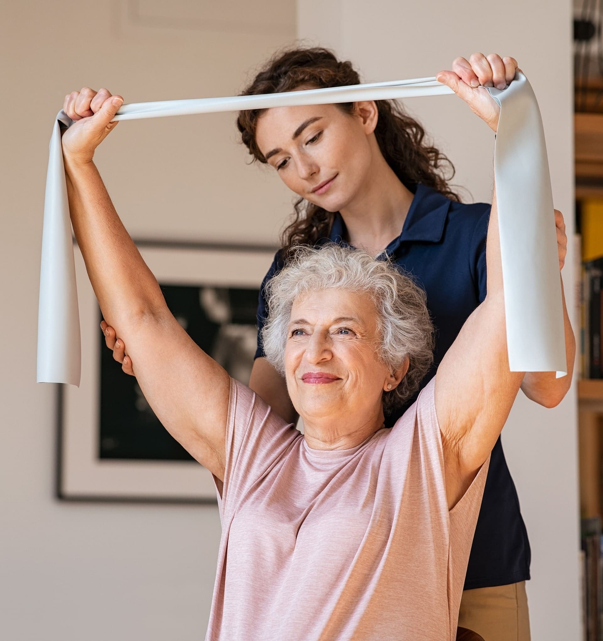 Patient receiving physiotherapy in Vaughan for chronic pain relief