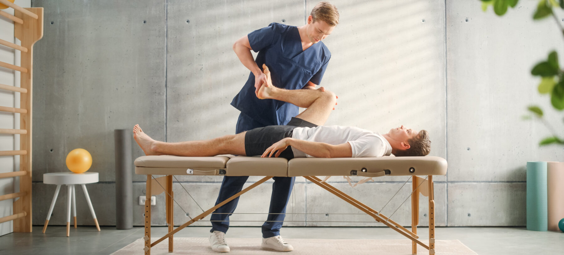 Chiropractor in Vaughan treating a client